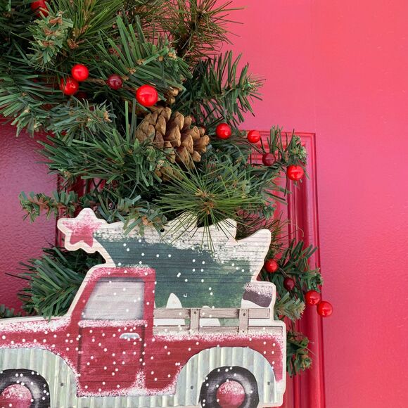 Red Truck Christmas Wreath: Farmhouse Pinecone Berry Door Decor - Picture 5 of 10